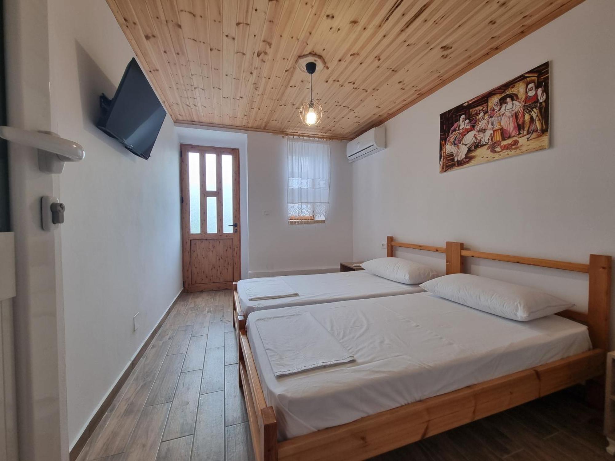 Tony'S Terrace Bed and Breakfast Αργυρόκαστρο Εξωτερικό φωτογραφία