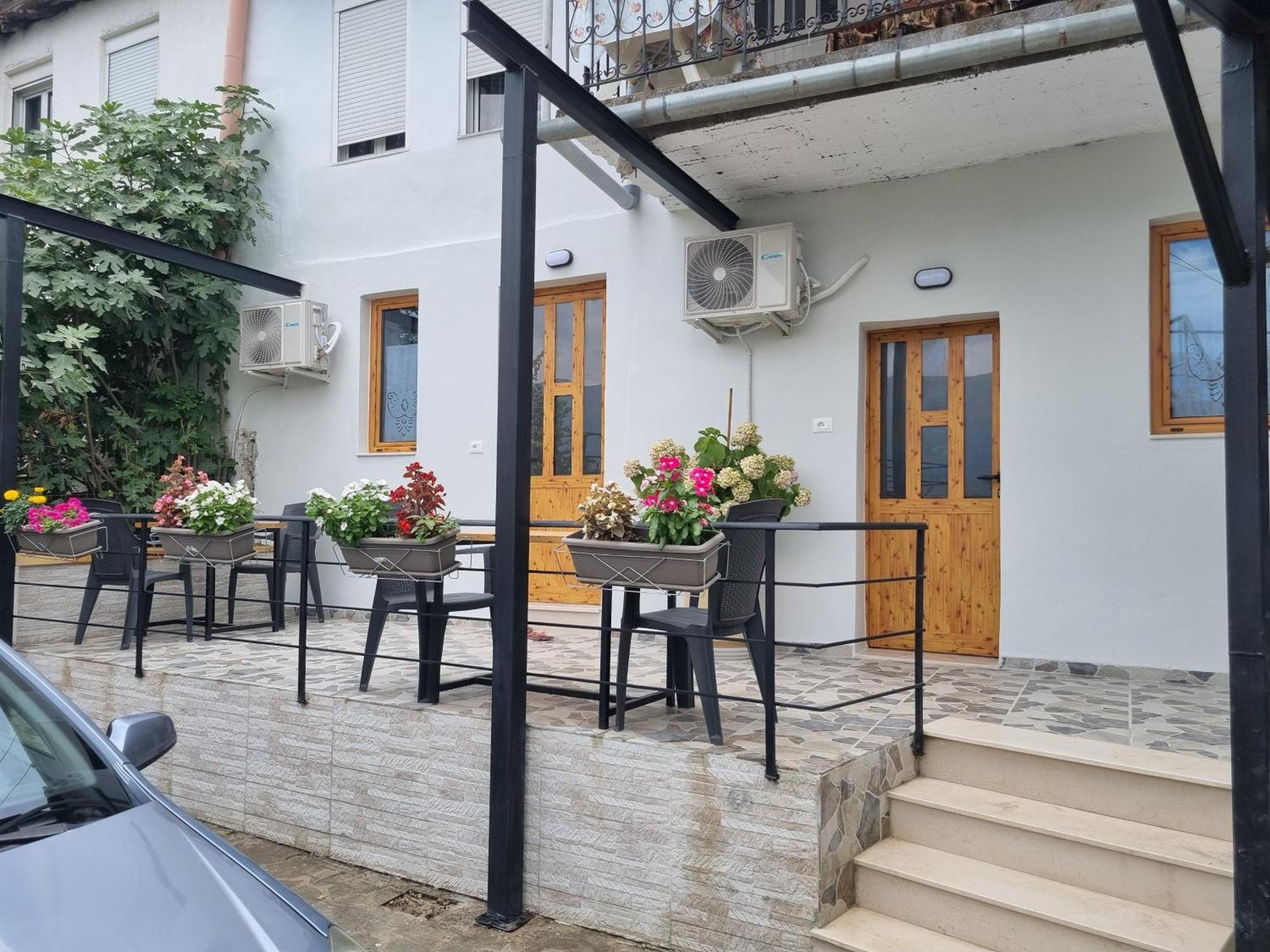 Tony'S Terrace Bed and Breakfast Αργυρόκαστρο Εξωτερικό φωτογραφία